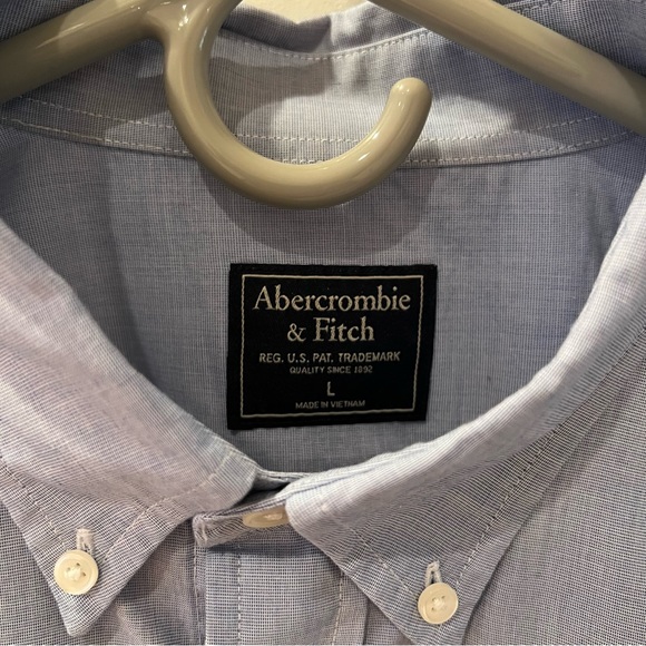 Abercrombie & Fitch button up - Picture 2 of 3